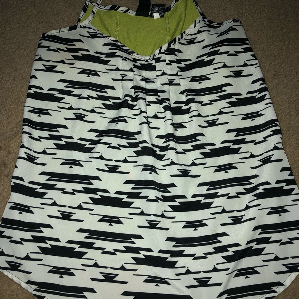 🌞Tank top bundle🌞 - Picture 2 of 8